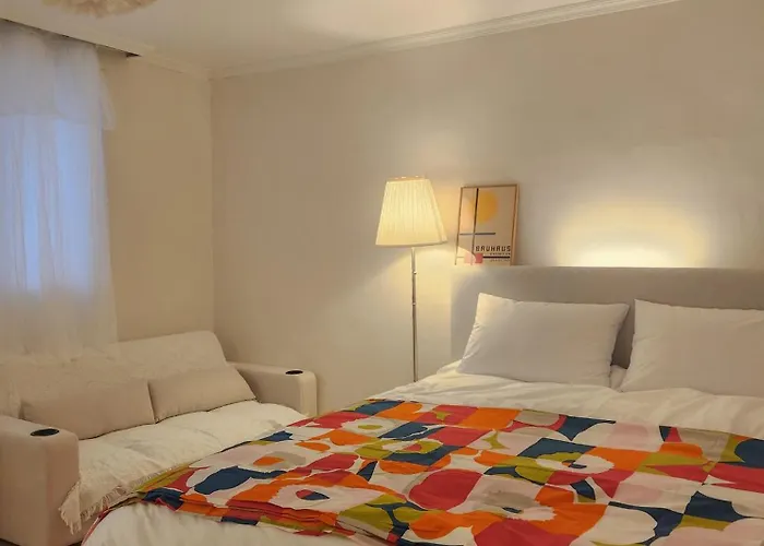 Apartment Super Cozy Arex Line Gongdeok Station 3min Dohwastay
